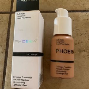 Phoera matte foundation Tan